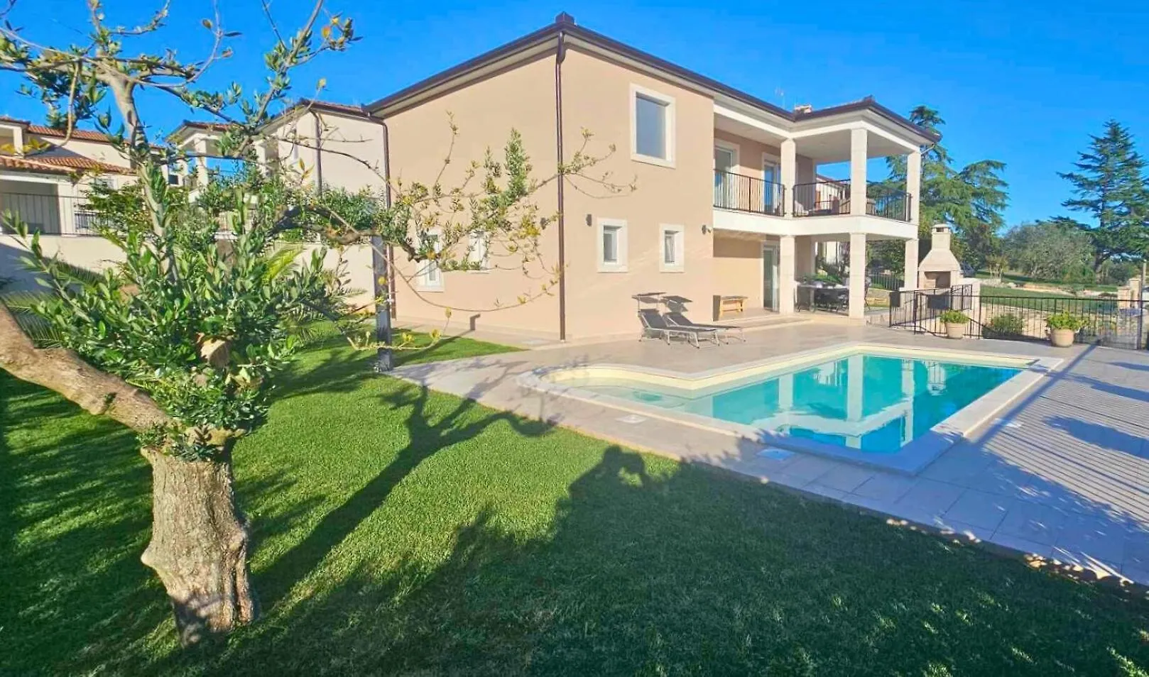 Villa Kortus - Private Pool&700Mbeach Savudrija